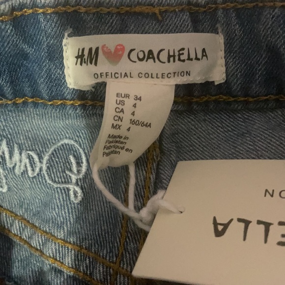 NWT H&M Coachella Jeans Shorts Size 4 - Picture 6 of 6